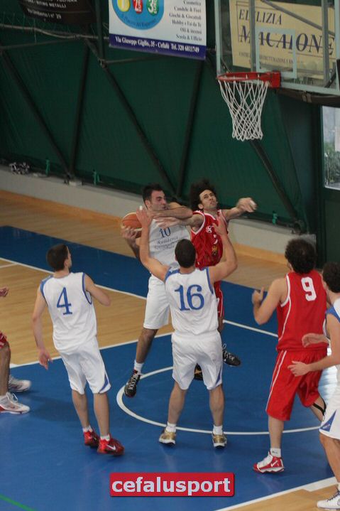 110327Aquila094.jpg