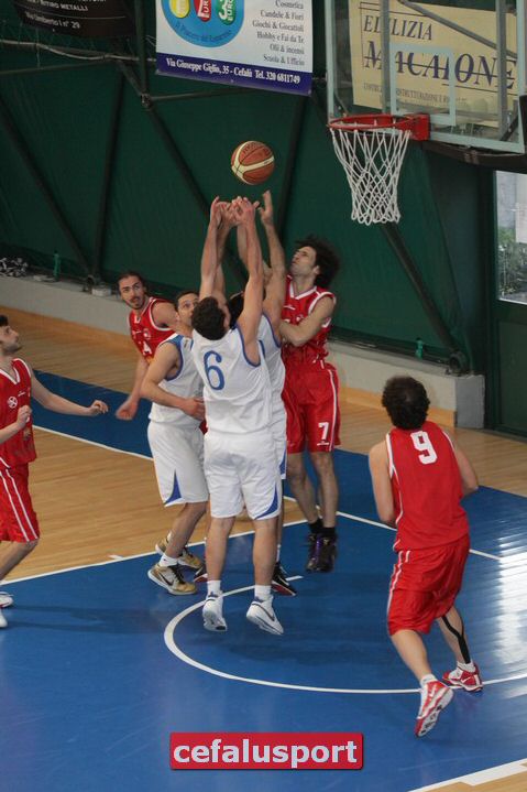 110327Aquila097.jpg