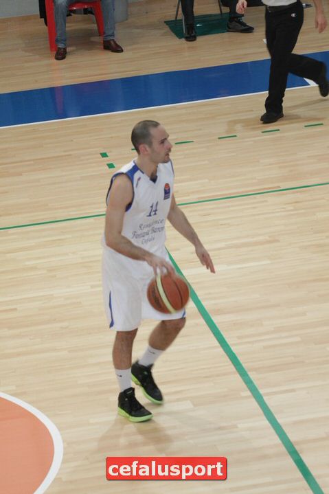 110327Aquila101.jpg
