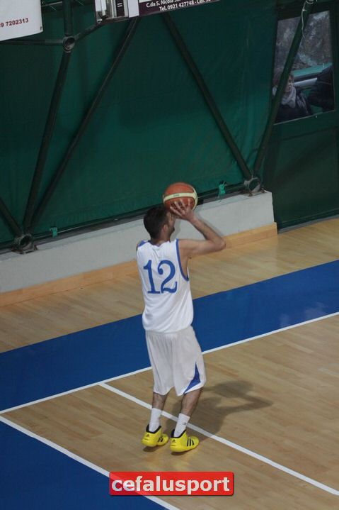 110327Aquila230.jpg