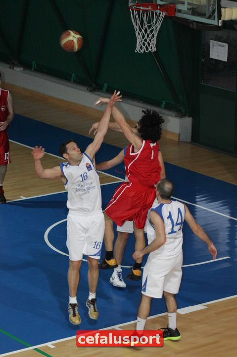 110327Aquila261.jpg