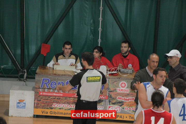 110327Aquila268.jpg