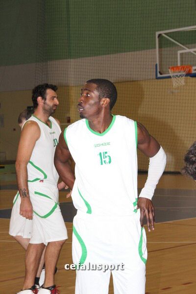 111215_basketge037.jpg