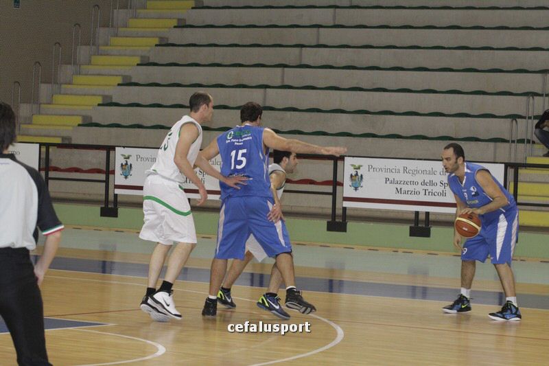 111215_basketge130.jpg