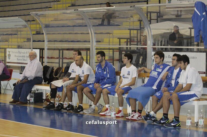 111215_basketge141.jpg