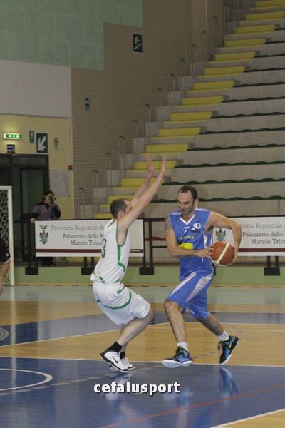 111215_basketge154.jpg