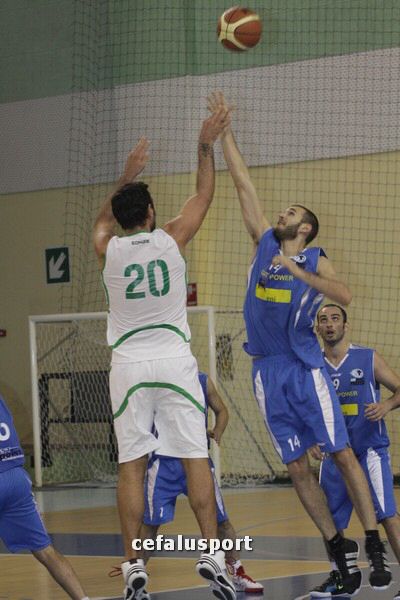 111215_basketge179.jpg