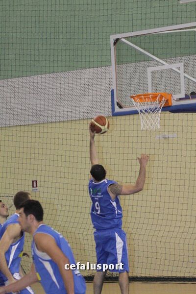 111215_basketge180.jpg