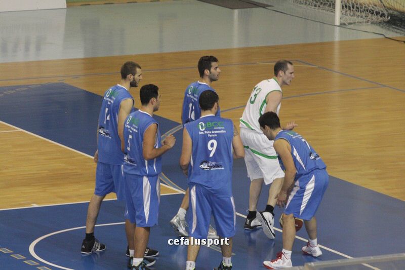 111215_basketge182.jpg