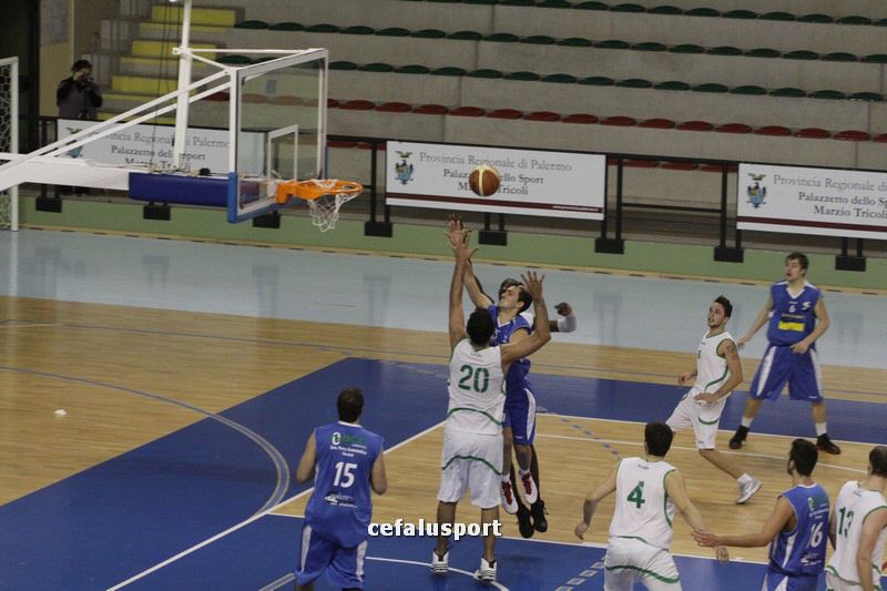 111215_basketge193.jpg
