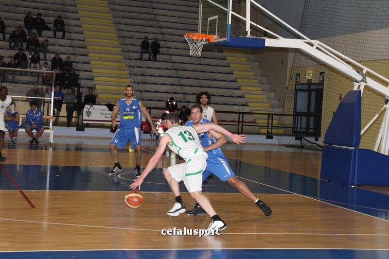 111215_basketge309.jpg