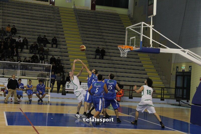 111215_basketge310.jpg