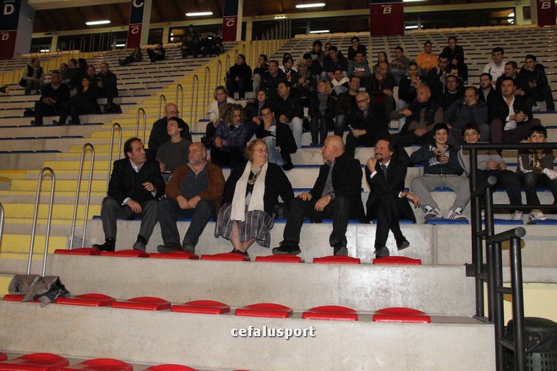 111215_basketge326.jpg