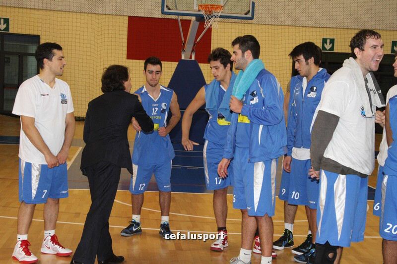 111215_basketge366.jpg