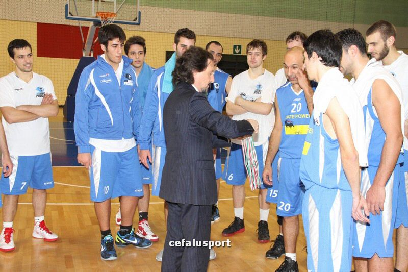 111215_basketge370.jpg