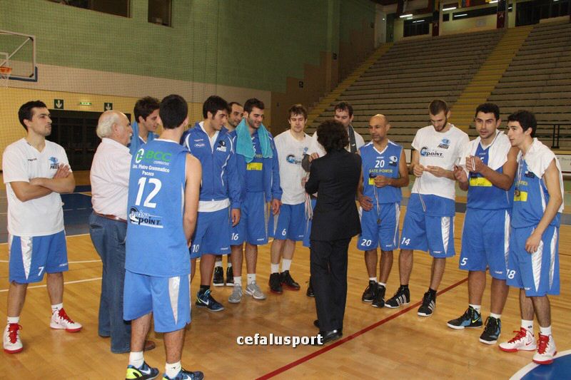 111215_basketge373.jpg