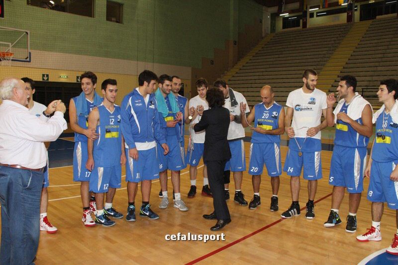 111215_basketge375.jpg