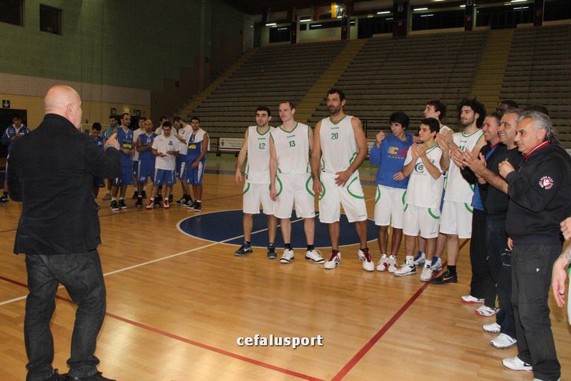 111215_basketge389.jpg
