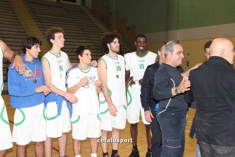 111215_basketge401.jpg