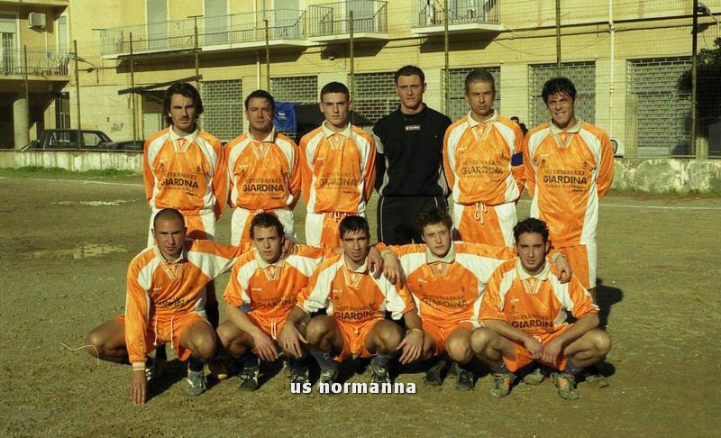 2001p101004_tn_tm.jpg