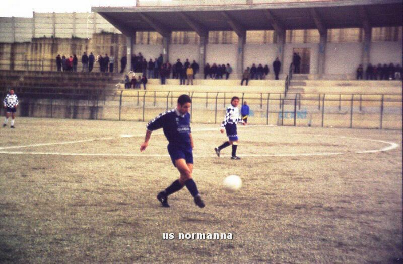 020310p10008_tn_tm.jpg