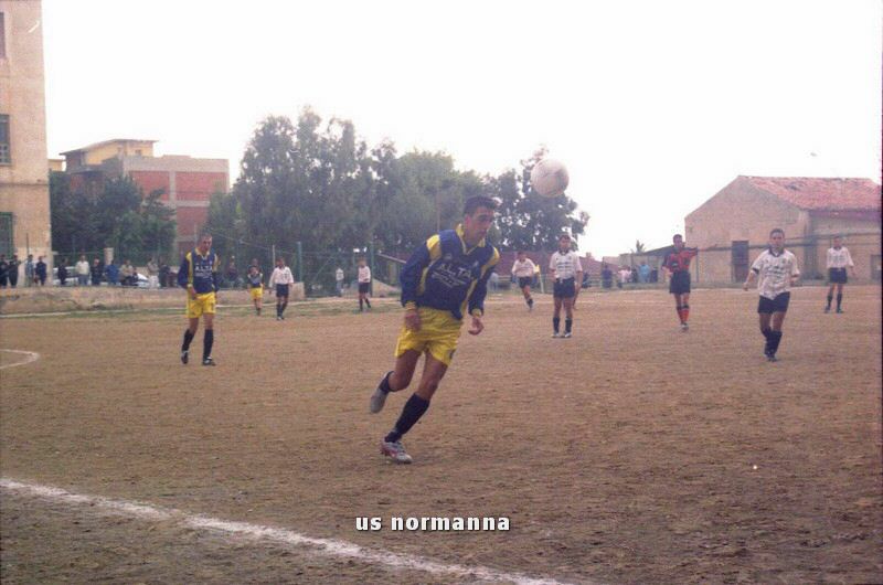 2002p78008_tn_tm.jpg