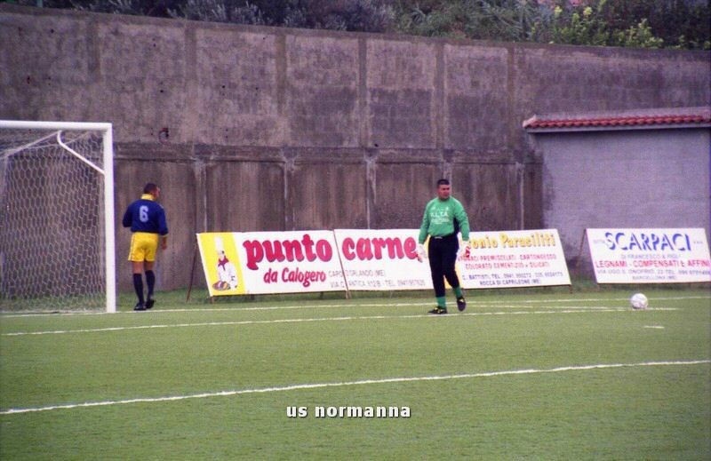 2002p78019_tn_tm.jpg