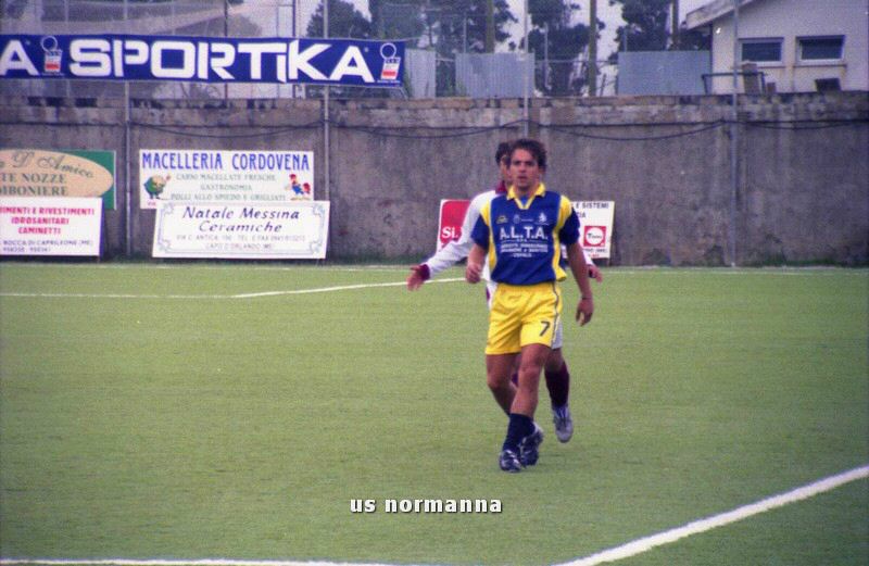 2002p78023_tn_tm.jpg