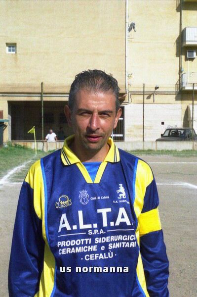 2002p80021_tn_tm.jpg