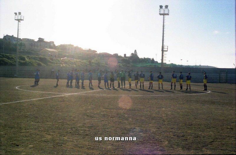2002p82013_tn_tm.jpg