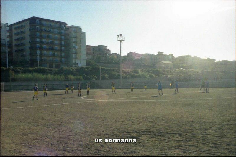 2002p82015_tn_tm.jpg