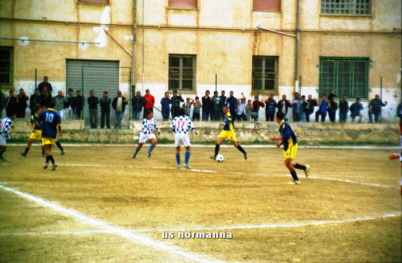 2002p83006_tn_tm.jpg