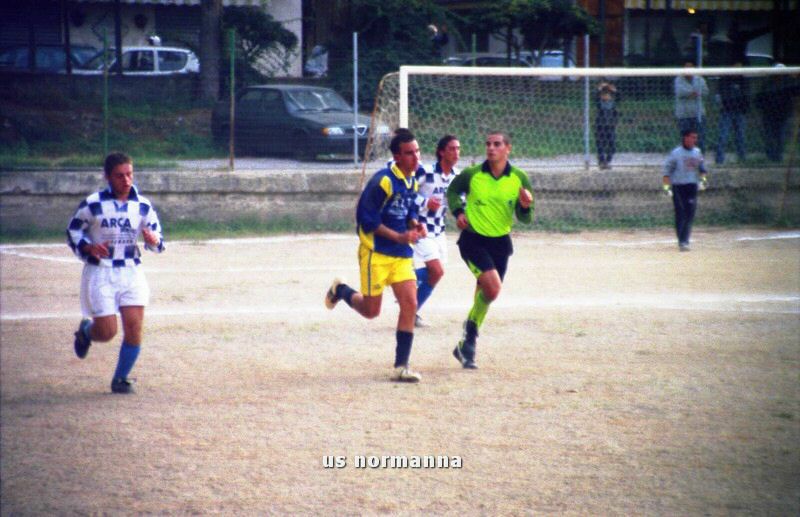 2002p83021_tn_tm.jpg