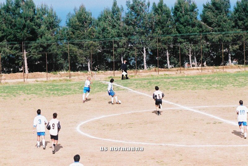 F1000018_tn.jpg