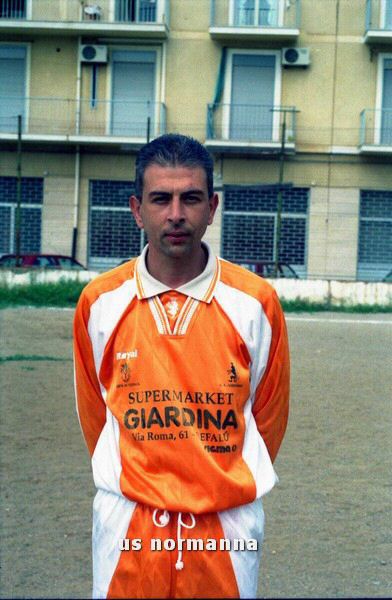 2000p08015_tn_tm.jpg